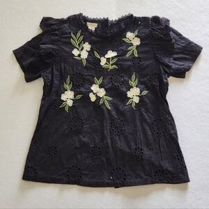 Main Strip Black Eyelet Floral Embroidered Short Sleeve Top Size Small
